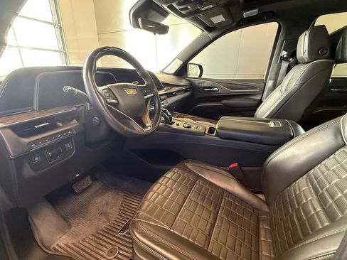 Used 2023 Cadillac Escalade Sport Platinum w/ Heavy-Duty Trailer Package AWD/4WD image 21