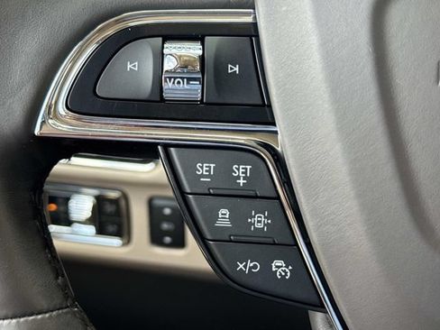 Used 2023 Lincoln Navigator L Reserve AWD/4WD image 31