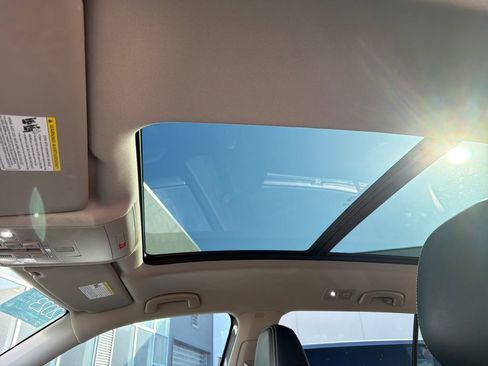 Certified 2023 Volkswagen Atlas SEL AWD/4WD image 24