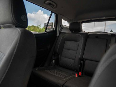 Used 2024 GMC Terrain SLE AWD/4WD image 13