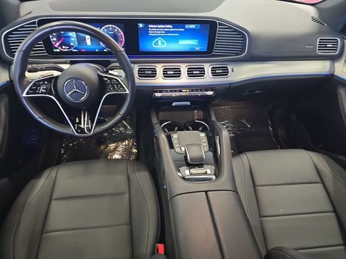 Used 2025 Mercedes-Benz GLS 450 4MATIC image 10