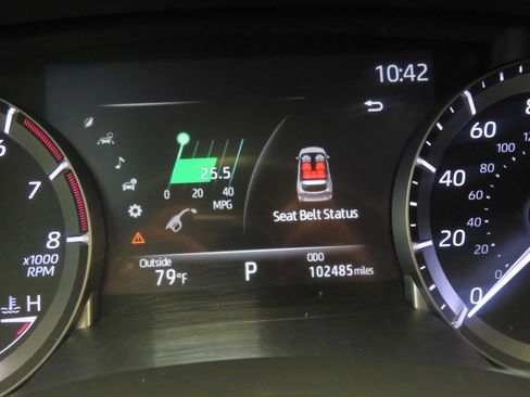 Used 2023 Toyota Highlander XLE FWD image 36