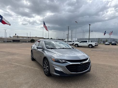 Used 2024 Chevrolet Malibu RS FWD image 2