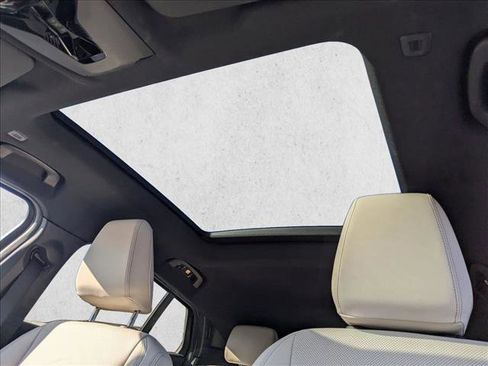 Used 2025 BMW X2 xDrive28i w/ Technology Package image 14