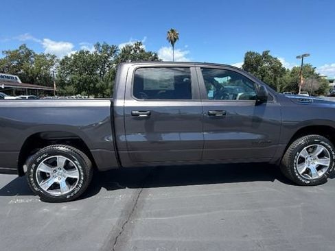 New 2026 RAM 1500 Express AWD/4WD image 3