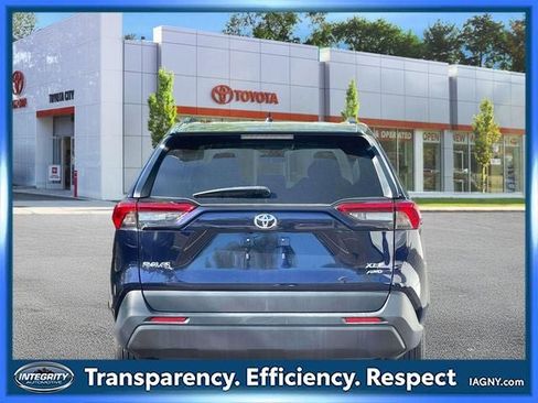 Used 2022 Toyota RAV4 XLE w/ Convenience Package AWD/4WD image 7