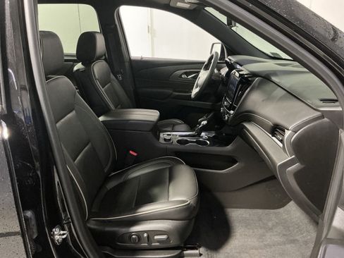 Used 2023 Chevrolet Traverse Premier AWD/4WD image 28