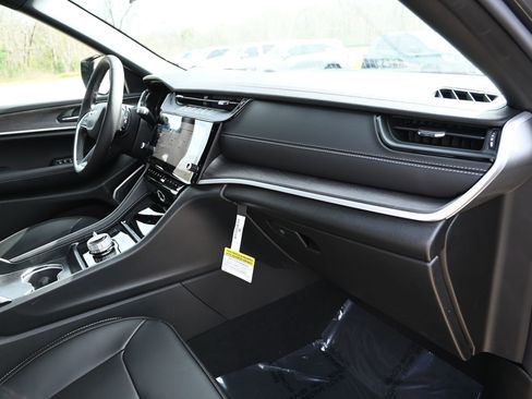 New 2026 Jeep Grand Cherokee Limited image 23