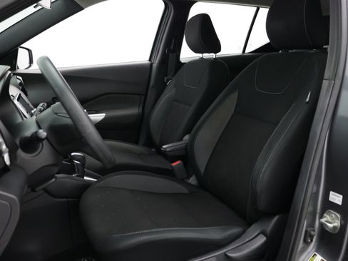 Used 2020 Nissan Kicks SV FWD image 13
