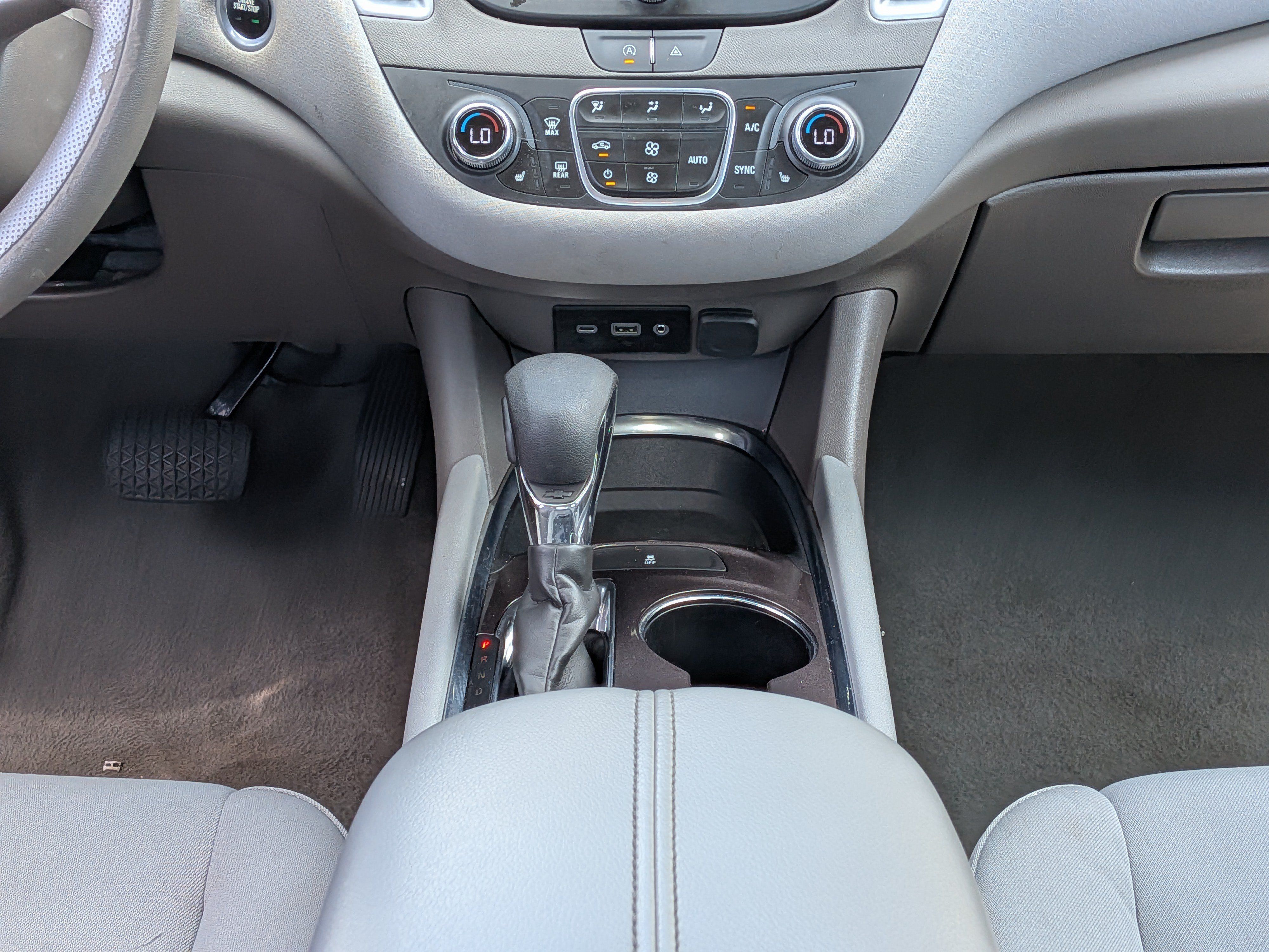 Used 2023 Chevrolet Malibu LT FWD image 19