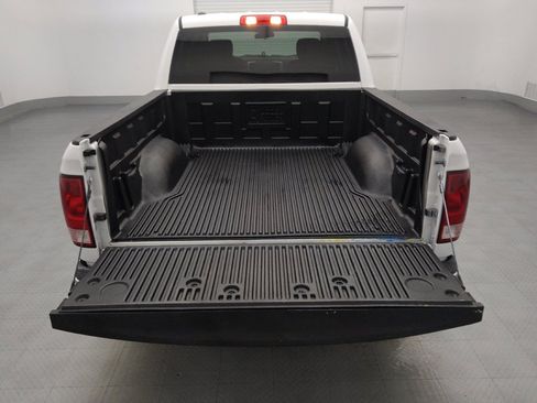 Used 2022 RAM 1500 Classic SLT RWD image 29