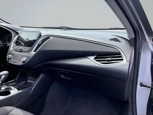 Used 2024 Chevrolet Malibu LT FWD image 25