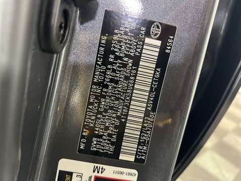 Used 2011 Toyota Camry XLE w/ SE/XLE Extra-Value Pkg FWD image 30