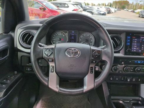 Certified 2019 Toyota Tacoma TRD Sport image 15