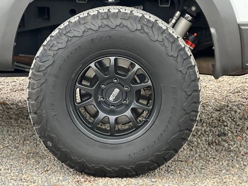 Used 2017 Ford F150 Raptor w/ Equipment Group 801A Mid image 27