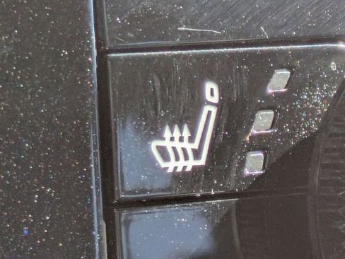 Used 2024 Nissan Pathfinder SV w/ SV Premium Package image 23