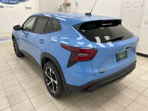Certified 2024 Chevrolet Trax RS w/ Driver Confidence Package FWD image 17