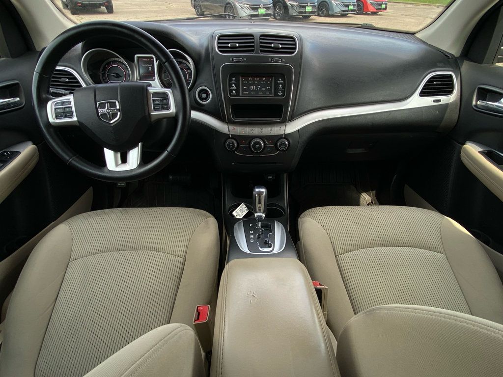 Used 2018 Dodge Journey SE FWD image 17