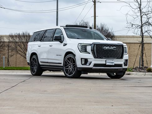Used 2023 GMC Yukon Denali Ultimate image 2