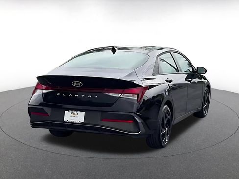 Used 2026 Hyundai Elantra Sport FWD image 14