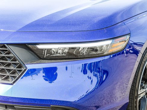 Used 2025 Honda Accord Sport image 5