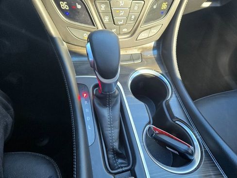 Used 2019 Buick Envision Essence image 11