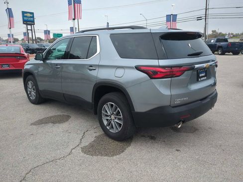 Used 2024 Chevrolet Traverse LT image 6