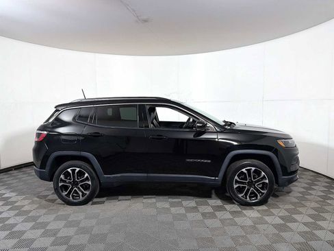 Used 2022 Jeep Compass Limited w/ Sun and Sound Group AWD/4WD image 7