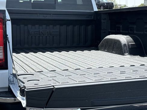 New 2026 GMC Sierra 1500 SLT w/ SLT Premium Plus Package image 11