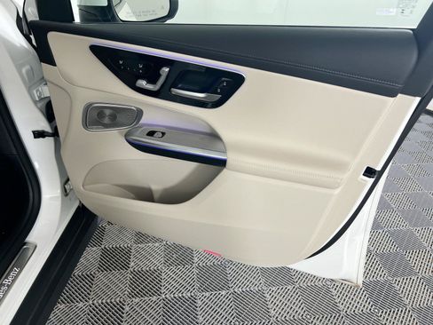 Certified 2023 Mercedes-Benz GLC 300 4MATIC image 28