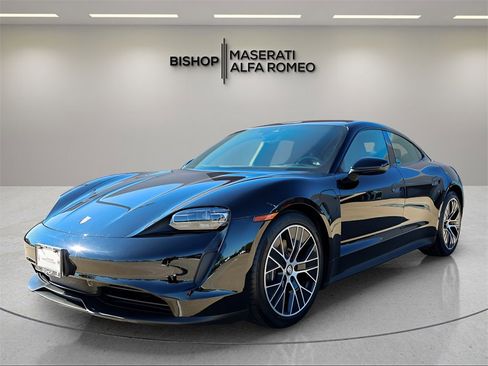 Used 2022 Porsche Taycan image 3