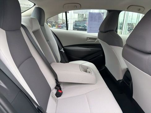 Certified 2022 Toyota Corolla LE w/ Carpet Mat Package (TMS) image 25