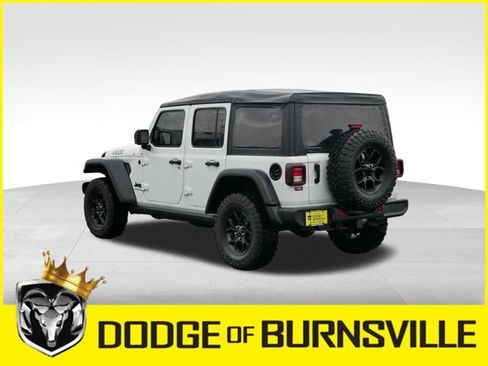 Used 2025 Jeep Wrangler Willys image 7