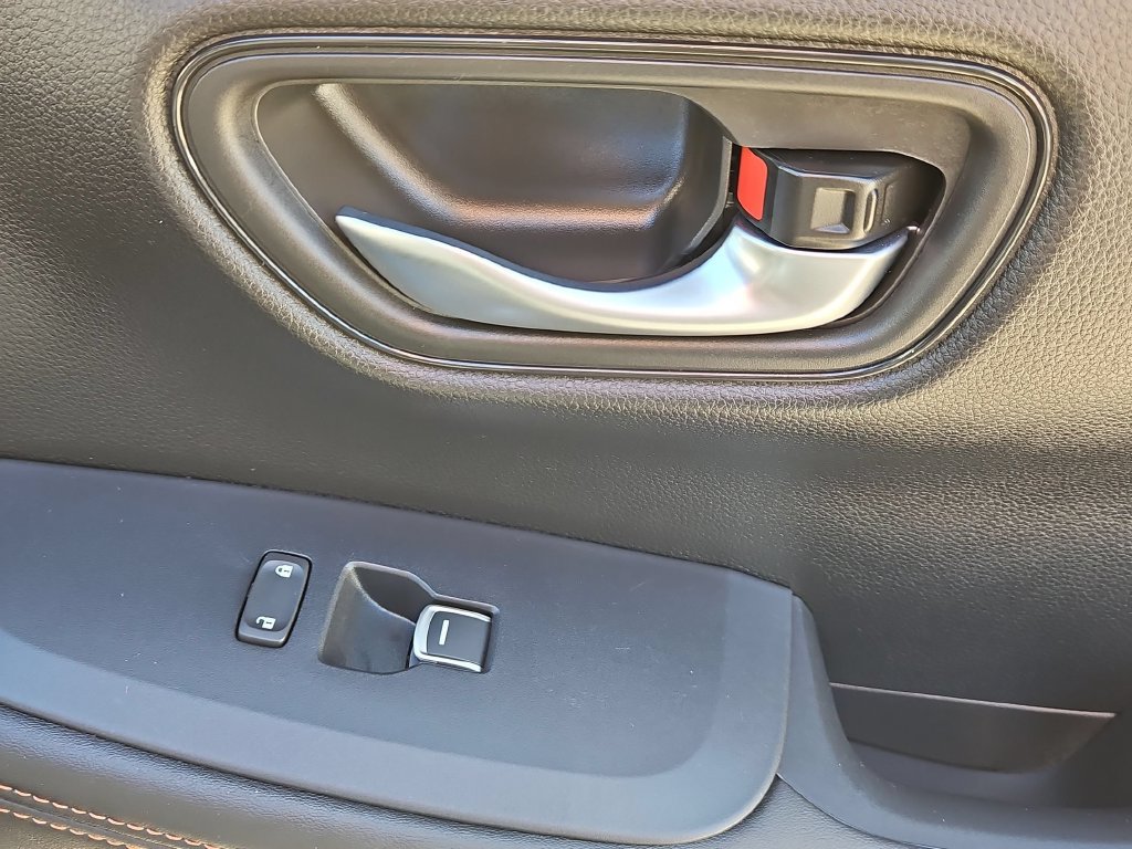 Used 2025 Honda HR-V Sport image 34