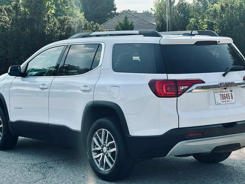 Used 2017 GMC Acadia SLE AWD/4WD image 10