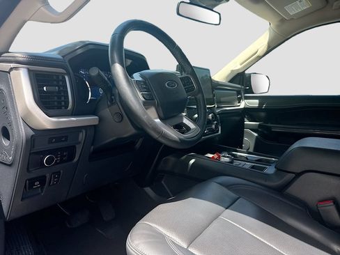 Used 2023 Ford Expedition XLT RWD image 10