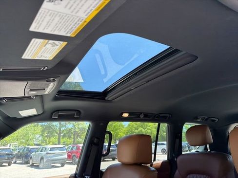 Used 2023 INFINITI QX80 Sensory w/ Cargo Package AWD/4WD image 21
