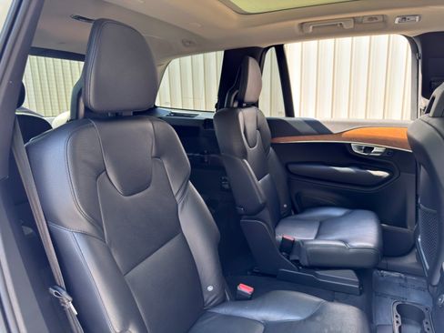 Used 2021 Volvo XC90 T8 Inscription Expression w/ Advanced Package AWD/4WD image 39