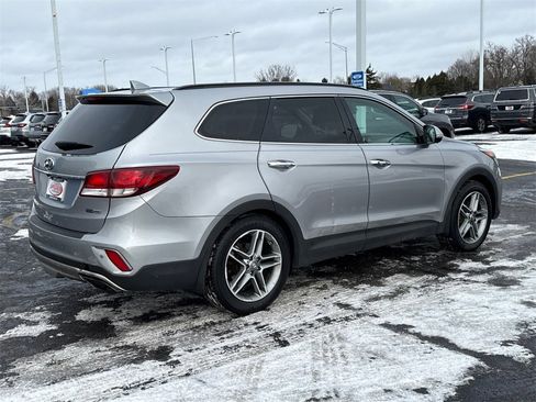 Used 2017 Hyundai Santa Fe SE w/ SE Ultimate Tech Package 03 image 9