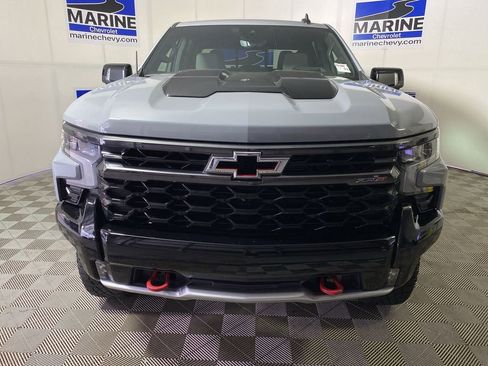 Used 2024 Chevrolet Silverado 1500 ZR2 w/ Technology Package AWD/4WD image 12