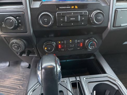 Used 2020 Ford F150 XLT w/ Equipment Group 302A Luxury image 24