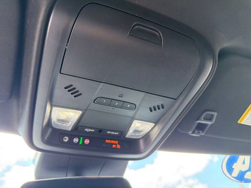 Used 2024 Cadillac XT4 Premium Luxury FWD image 27