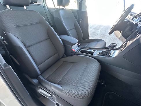 Used 2019 Volkswagen e-Golf SE w/ Driver Assistance Package image 15