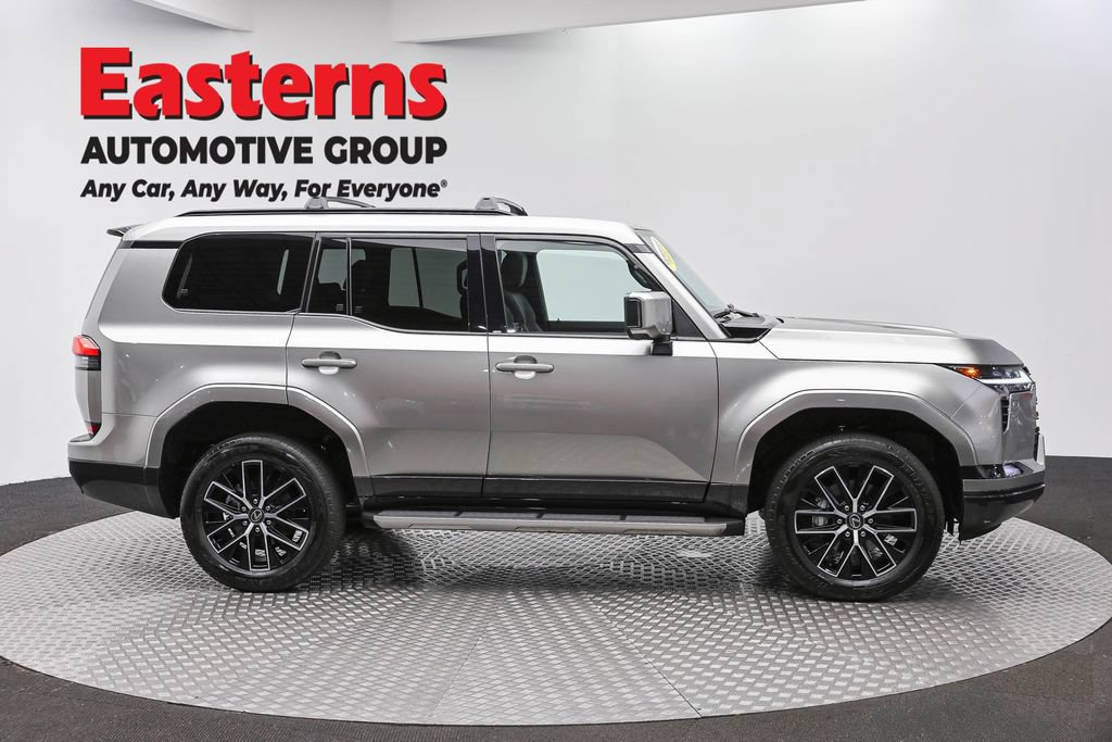 Used 2024 Lexus GX 550 w/ Cold Area Package AWD/4WD image 5