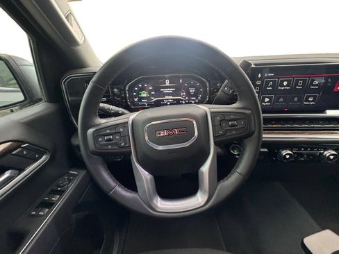 Certified 2025 GMC Sierra 1500 Elevation RWD image 13