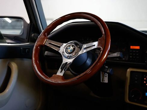 Used 1987 BMW 528e Sedan image 27