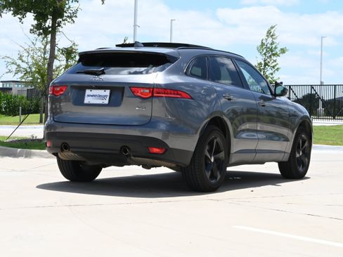 Used 2019 Jaguar F-PACE Prestige AWD/4WD image 9