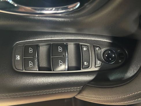 Used 2017 INFINITI QX80 2WD w/ Deluxe Technology Package image 22