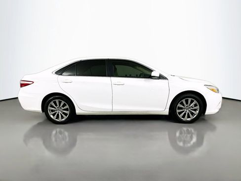 Used 2016 Toyota Camry XLE FWD image 9