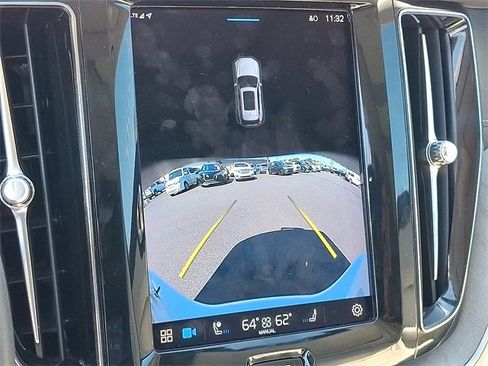 Used 2023 Volvo XC60 B6 Ultimate image 14